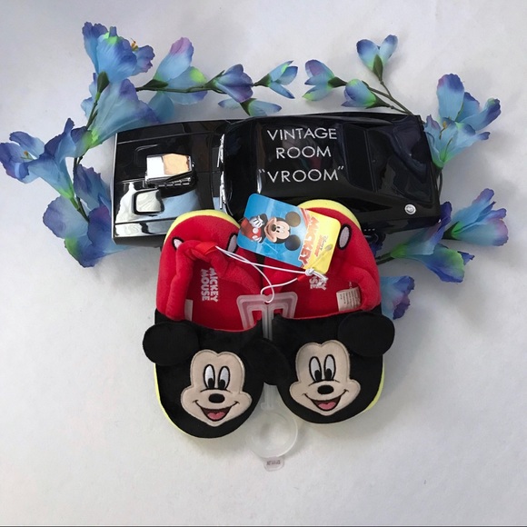 Disney Junior Other - Disney Junior NWT Mickey Mouse Slippers XL (11/12)